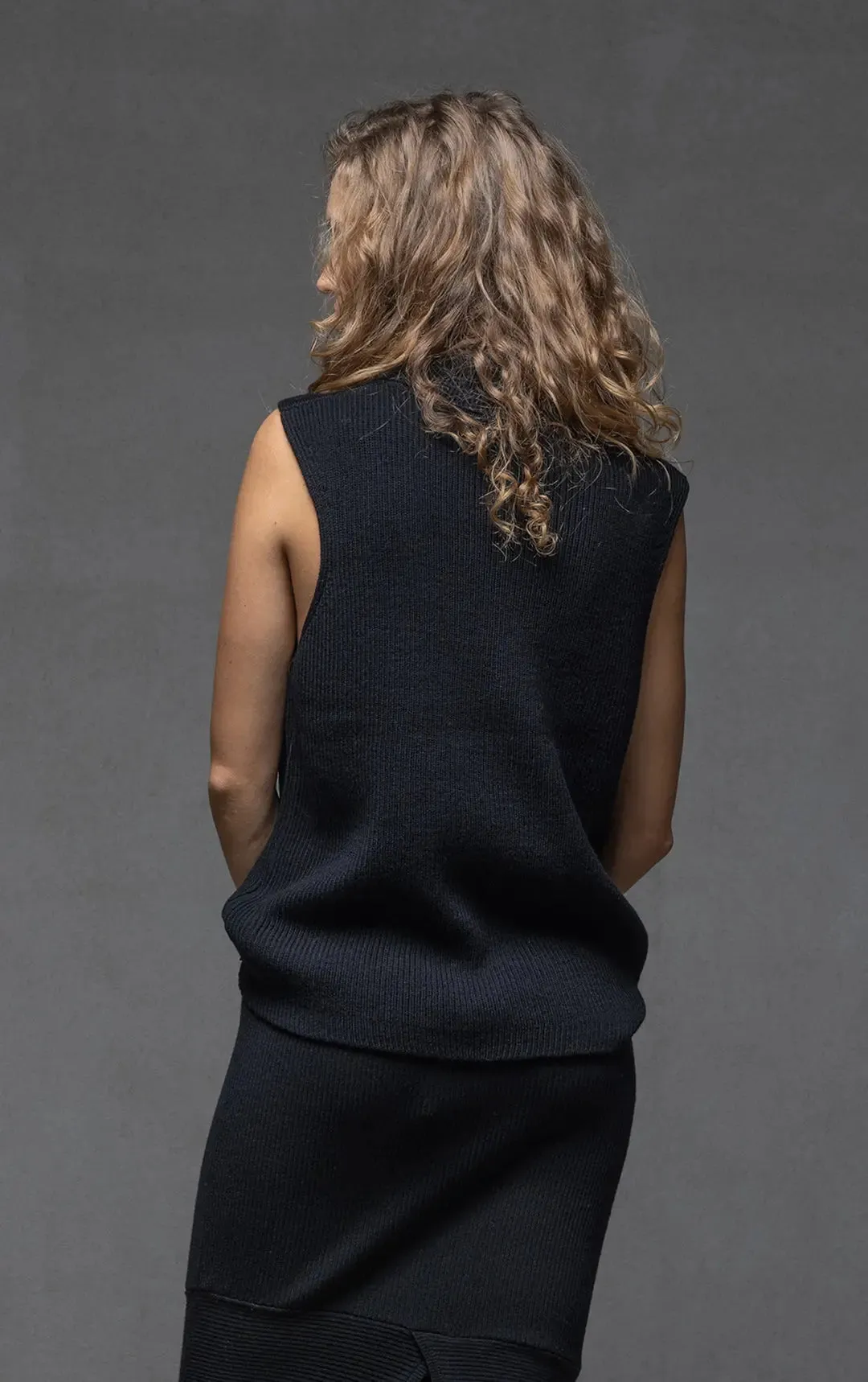 7GG MERINO RIB KNIT VEST