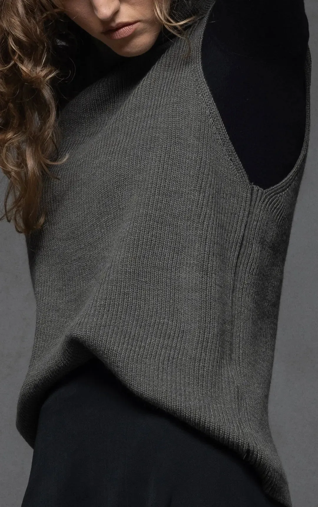 7GG MERINO RIB KNIT VEST