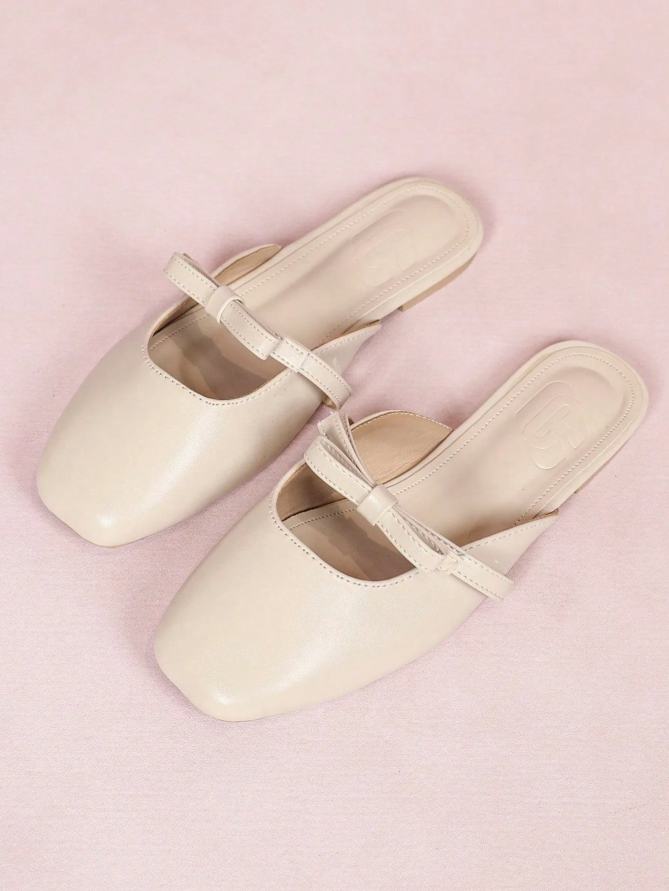 CUCCOO CURVES CUCCOO Apricot Colored Square-Toe Flat Mules With Bowknot Decoration