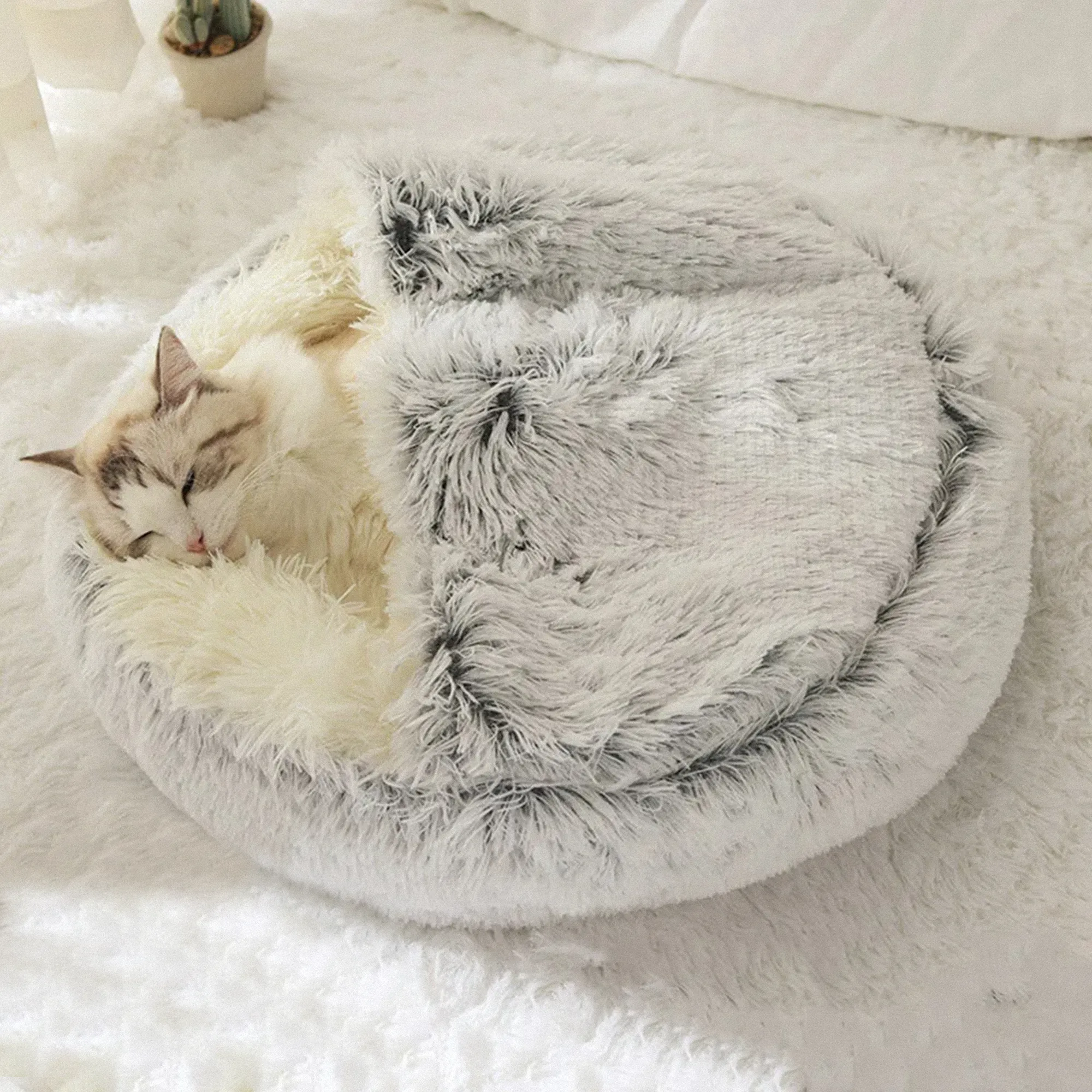 Plush Round Pet Bed & Comfy Warm Nest for Cats & Dogs