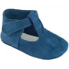 Suede tstrap crib shoe